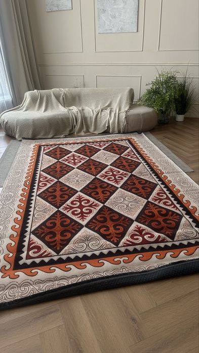 Новый ковер в национальном стиле