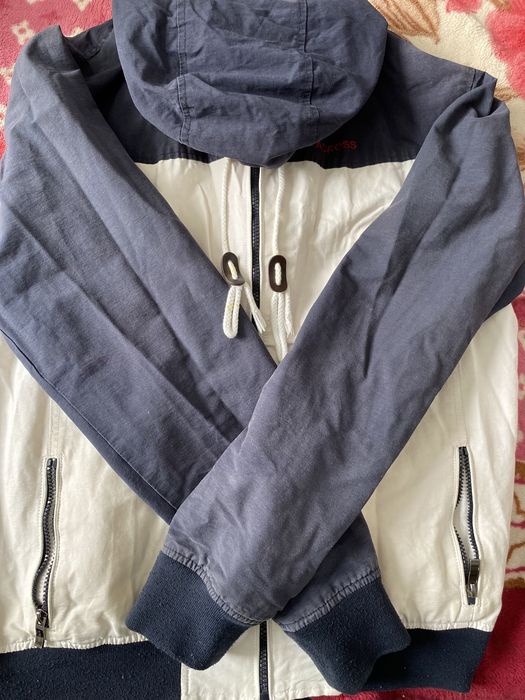 Куртка легкаЯ оригинал Across