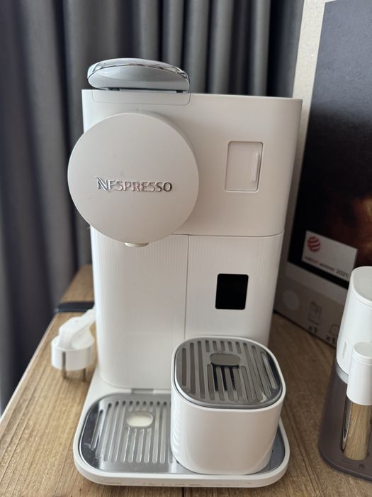 Aparat de cafea Nespresso Lattissima One Evolution