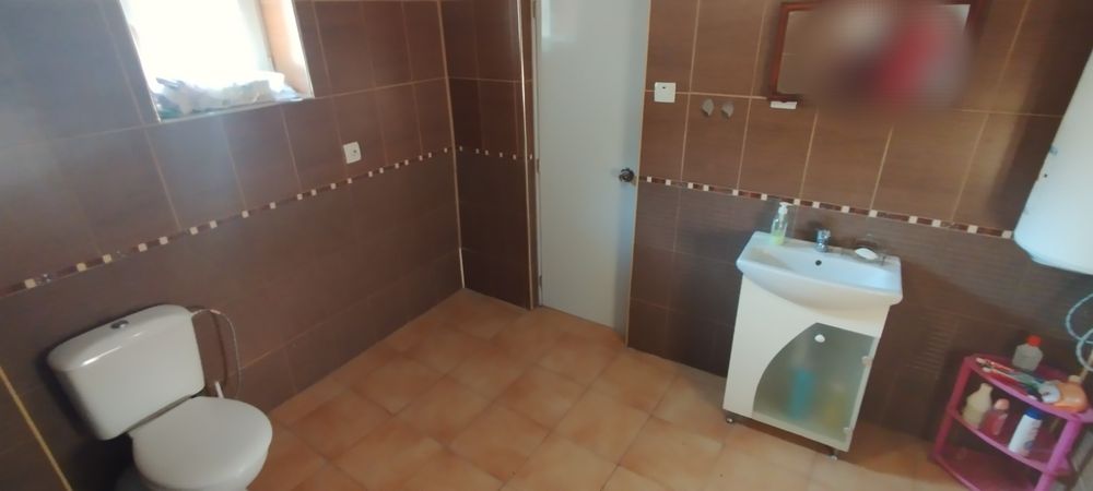 Продават се две къщи в жк. Църква, гр. Перник