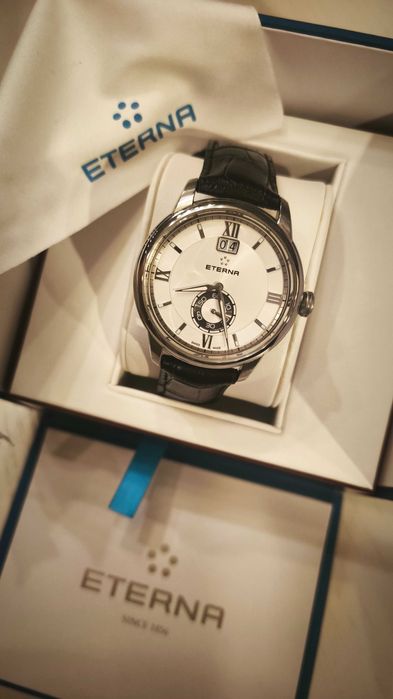 Швейцарски часовник Eterna 334.005 (Madison Big Date Small Seconds)