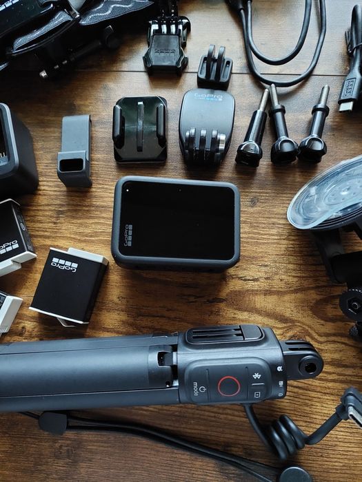 Kit camera acțiune GoPro + accesorii