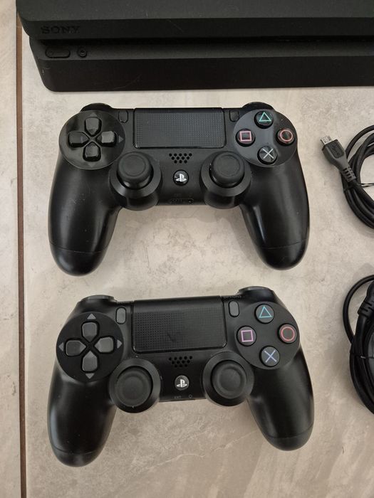 PS4 Slim + 2 джойстика + 10 ТОП ИГРИ (ПОДАРЪК FIFA!)