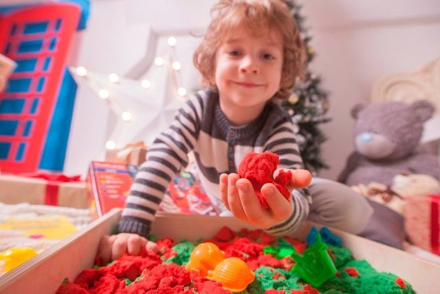 Динамический песок 2 кг + бассейн+формочки Кинетический