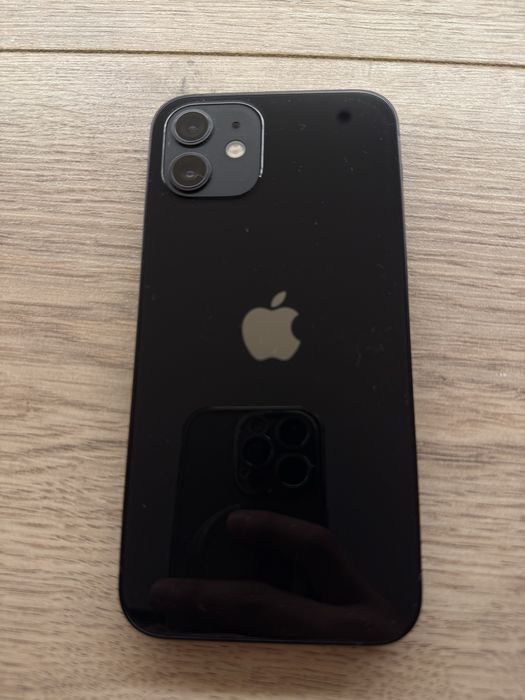 Продается Айфон 12