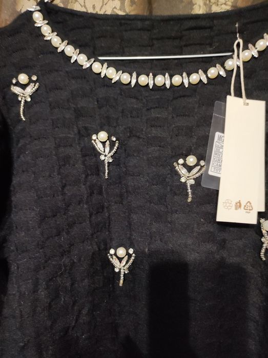 Pulovere noi, model deosebit