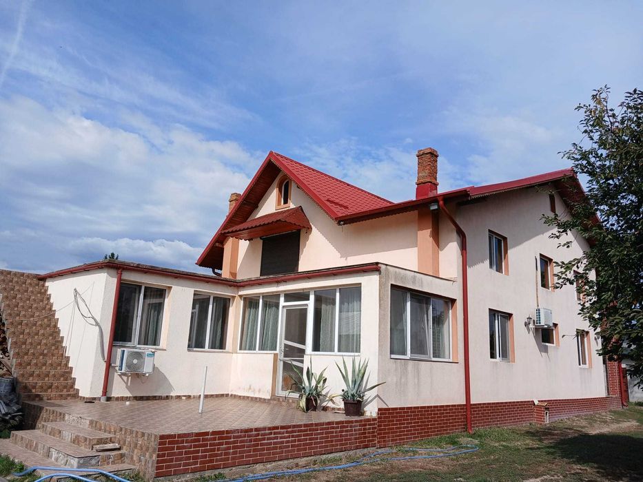 Casă de vânzare Săbăreni