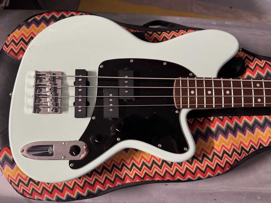 Chitara Bass Ibanez TMB30-MGR Talman Short Scale + Husa NOUA