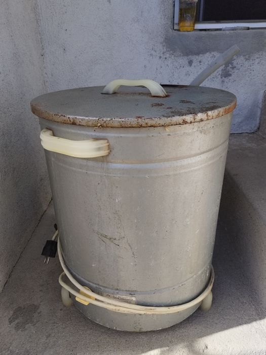 Електрически стерилизатор за компоти