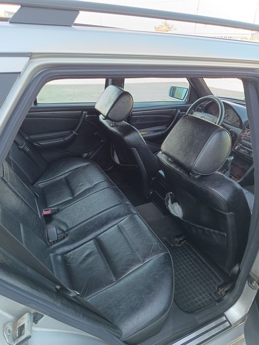 Mercedes Benz c220 w202 t-model