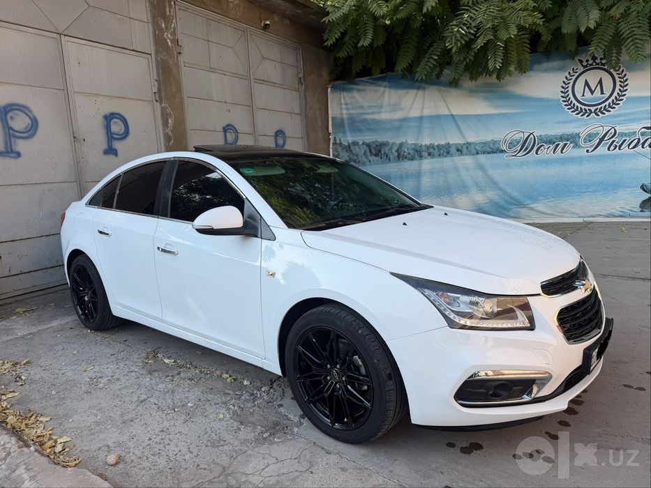 Chevrolet cruze.