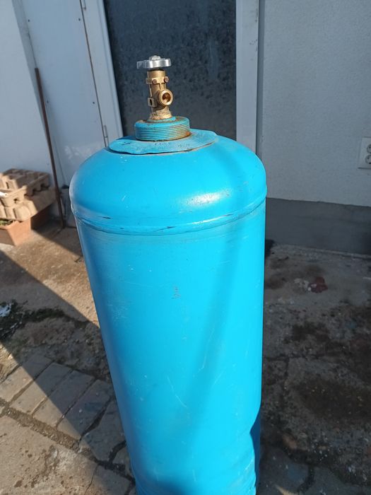 Vând butelie dublă rusească, prețul ușor negociabil