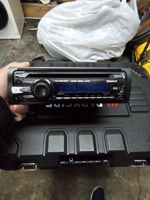 2бр Sony  работят първектно