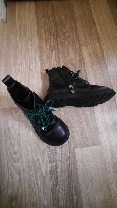 Ghete piele, Benvenuti, imblanite, marimea 32, talpic 19,5cm, stare foarte buna