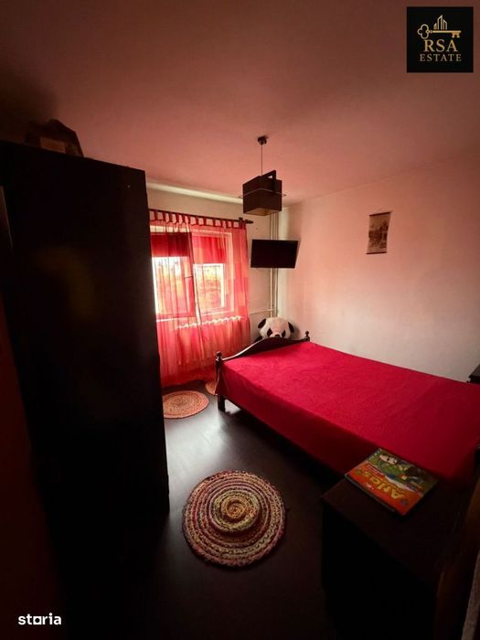 Apartament 3 camere de vanzare Nord Republicii Valcea, decomandat, 2 b