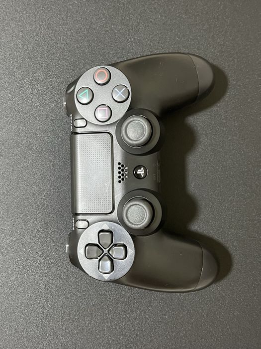 PS4 Slim 500 GB + 3 jocuri gratis (Impecabil)