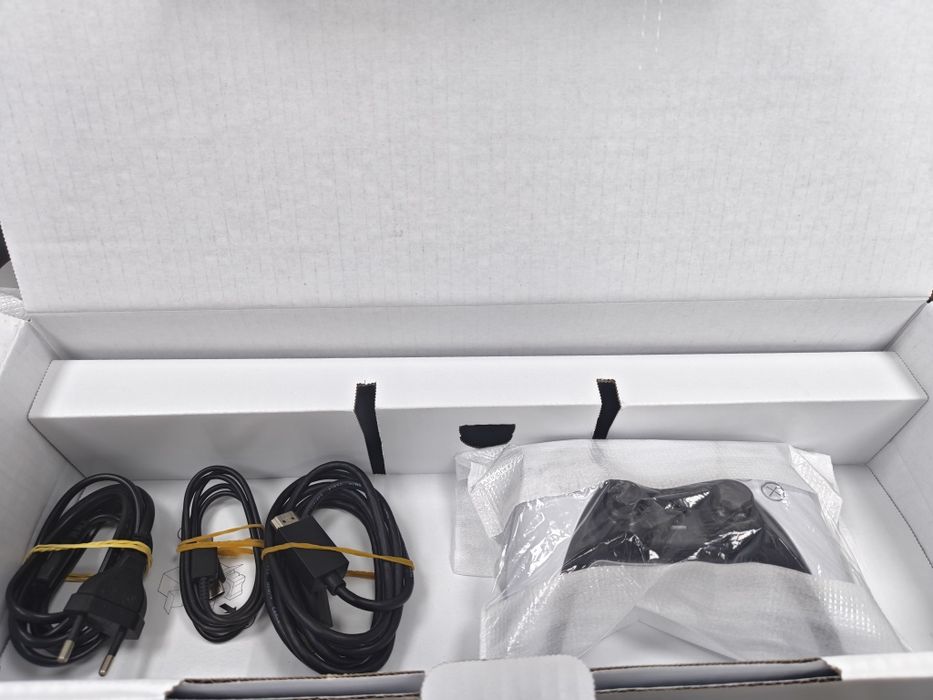 КАТО НОВ 2TB Playstation 5 Pro  Гаранция Ozone до 2027 г. White