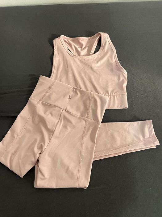 Дамски спортен сет