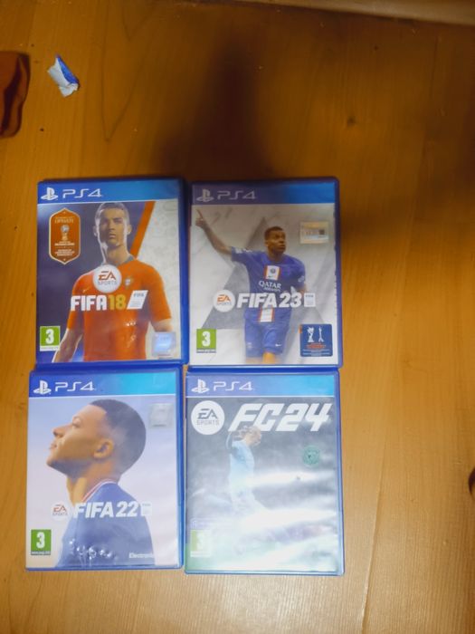 Colecție FIFA : FIFA 18 FIFA 22 FIFA 23 FIFA 24 PS4