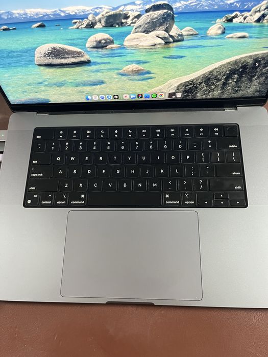 Macbook M1 PRO 16” 32гб ОЗУ 512 SSD