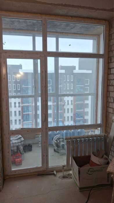 Окно с дверью б/у
