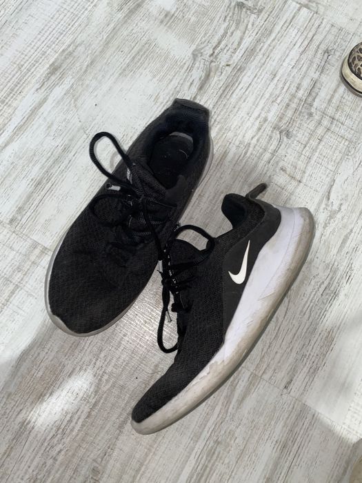 Vand Adidasi Nike Air Max limited edition si adidasi Nike Running