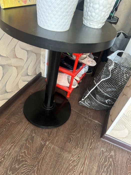 Продам барный столик