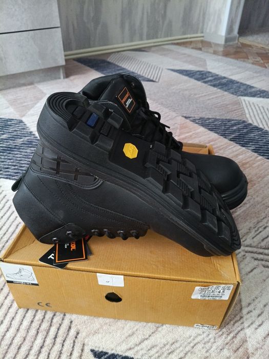 Сефти ботинки новые