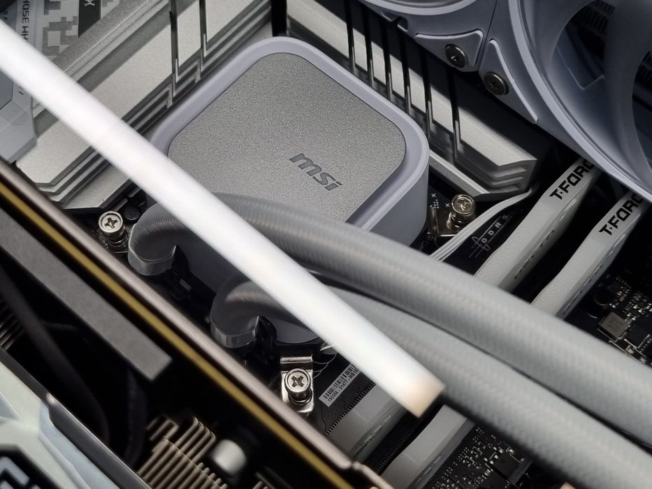 Suprim X 3080/ i7 12700/ 16GB/512GB