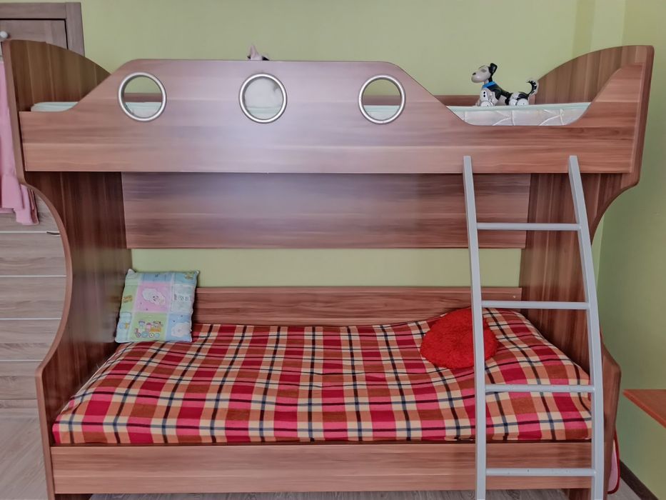 Кровать двухярусная