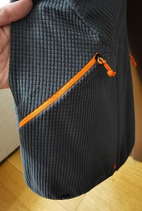 Vând bluza schi SALEWA S