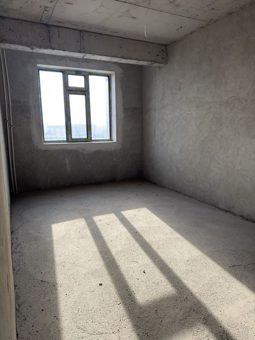 Навои шахар Дом бита Истам курилиш 10 этаж 3 хона + 1 хона кадастрли