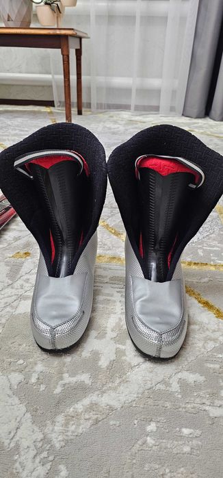 Лыжи с ботинками