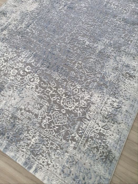 Очень качественный ковер (после проф. стирки)