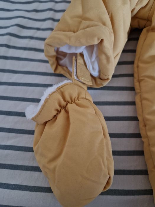 Ескимос / космонавт за бебе