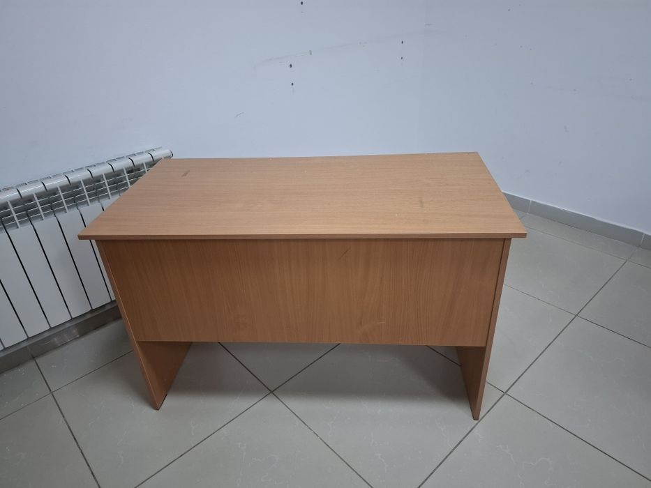Стол сатылады. Продается