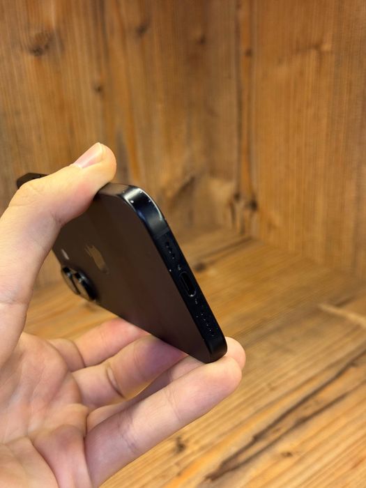 Iphone 16 в хорошем состояние