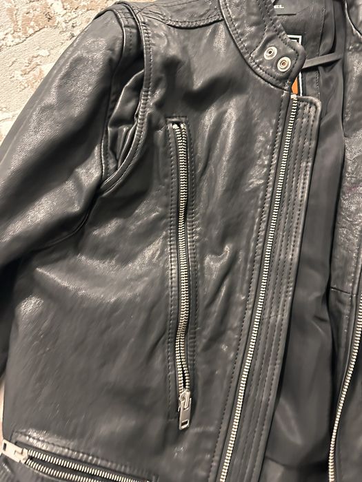 OFERTA//OFERTA vand geaca de piele Disel
