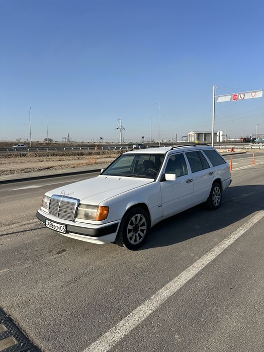 Мерседес 124 универсал на автомате