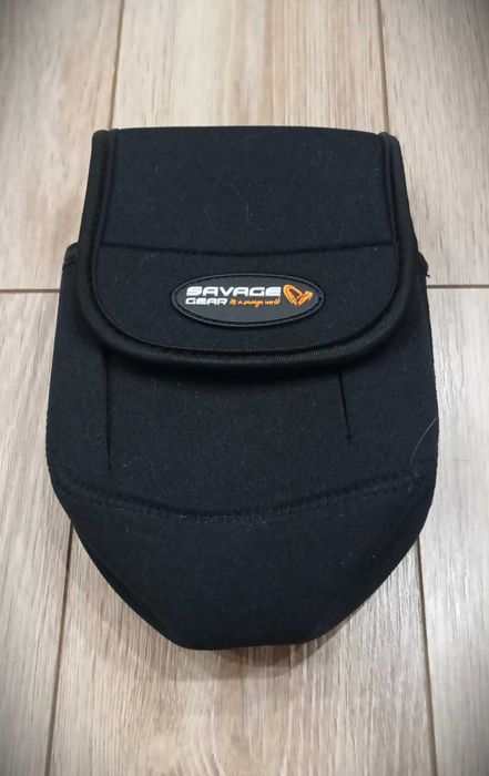 Калъф за макара Savage Gear Neoprene Reel Cover, L