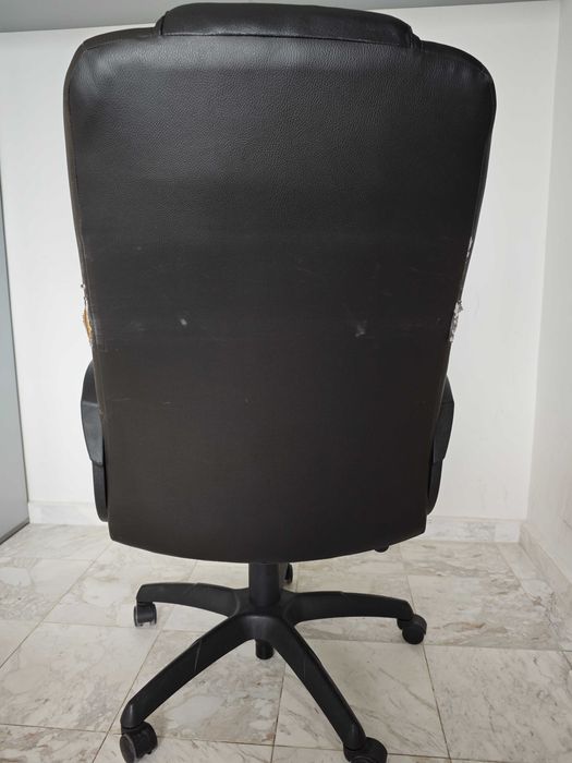 Кожен стол за офис или бюро