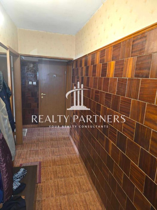 Продава 2-стаен апартамент – кв. Връбница 1, гр. София