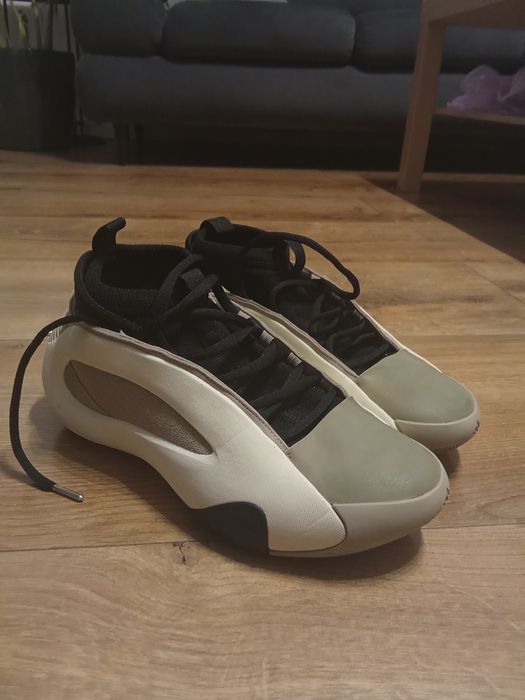 Adidas hardern vol.8 marime 41 1/3