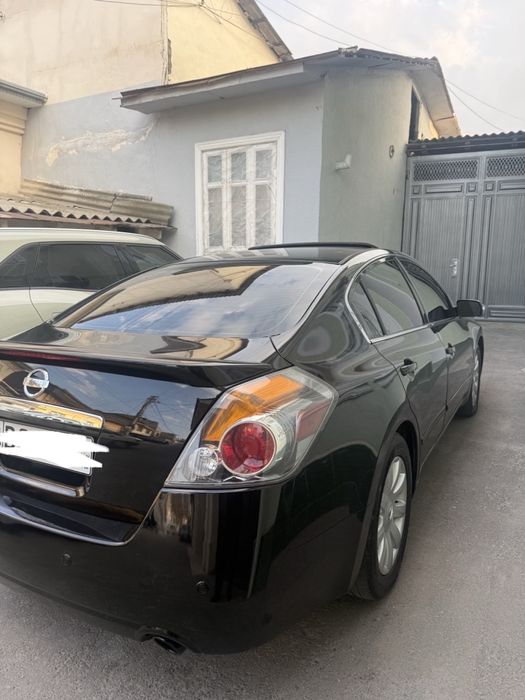 Nissan Altima Дубай