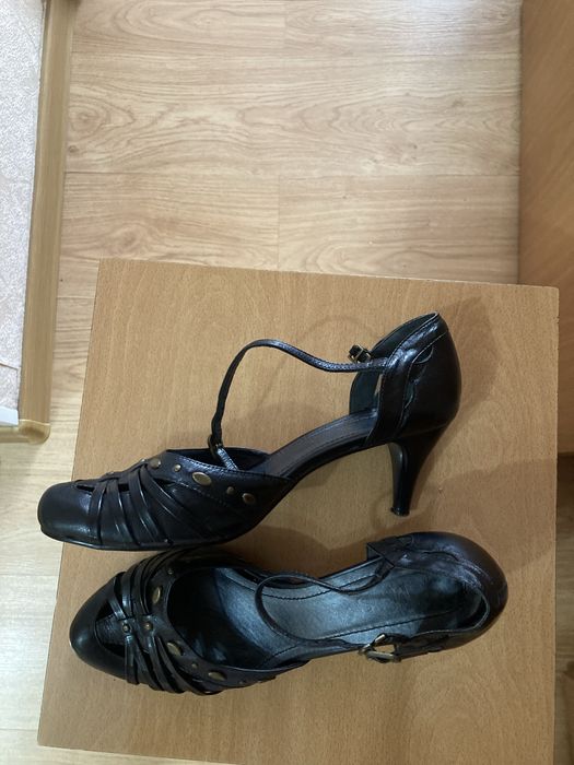 Продам обувь женская