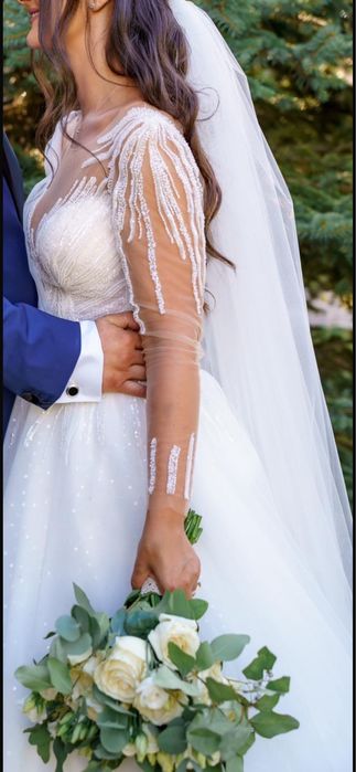 Rochie mireasǎ .