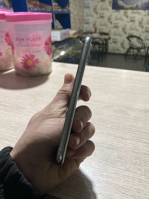 iphone xs                                 .