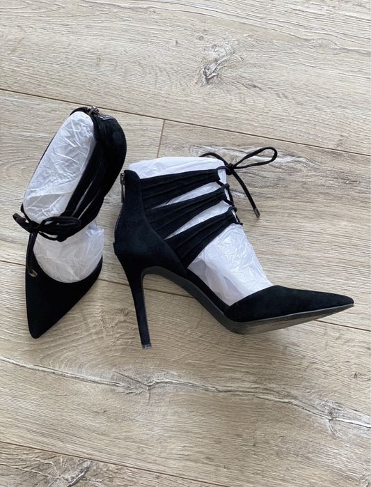 Черни елегантни дамски обувки с висок ток, естествен велур