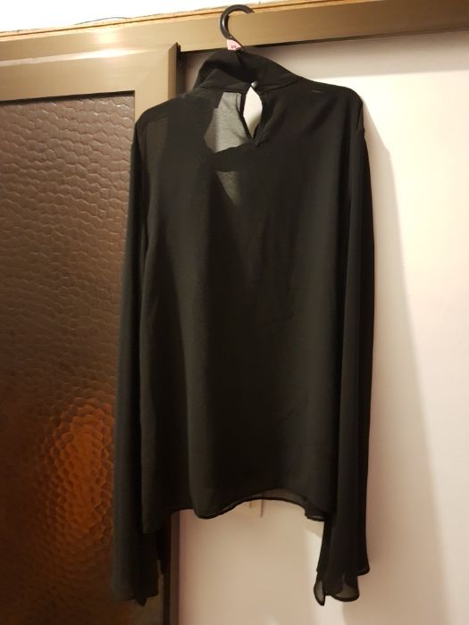 Нова риза на бранда "Replica: