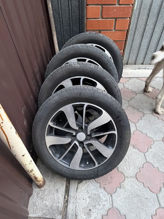 Продам диски с резиной